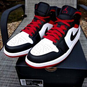 Air Jordan 1 Mid 'Gym Red Black Toe'